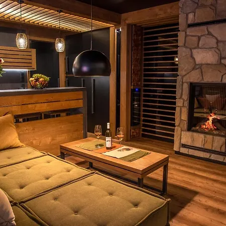 Mary Lou, Ovruc Aparthotel 4*